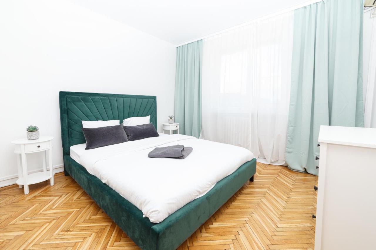 Appartamento Color Ap Calea Victoriei 12C Bucarest Esterno foto
